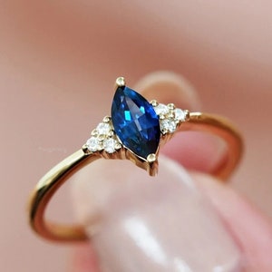 Blauer Saphir Marquise Ring, zierlicher Verlobungsring, Einzigartiger Geschenkring, Zarter Ring, 14k goldring, Jubiläumsring, natürlicher Saphirring