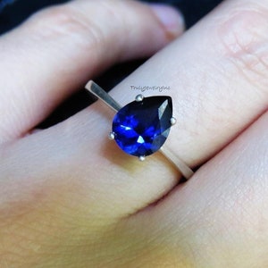 Anillo de zafiro azul / Anillo de bodas de oro de 14 k con zafiro / Anillo de aniversario / Zafiro pera / Anillo apilable / Zafiro azul / Piedra de nacimiento de septiembre