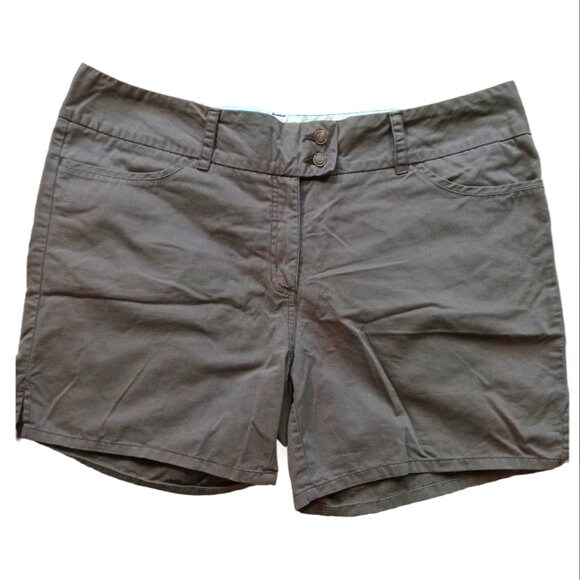 Nas white shorts online