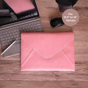 Personalisierte Leder Laptop Tasche für Frauen Monogramm MacBook Air Hülle Rosa Geburtstagsgeschenk für Sie Boho Computer Tasche für Frau Promotion Geschenk
