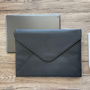 Black Leather iPad Pro Case Tablet Sleeve Birthday Gift for Him Personalized Surface Go Case College Graduation Gifts Supernote A5 Case