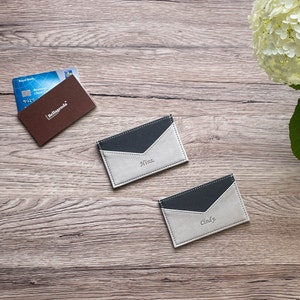 Porte-cartes en cuir minimaliste pour homme pour idée cadeau collègue portefeuille noir gravé mince pour garçon porte-carte-cadeau d'anniversaire voyage