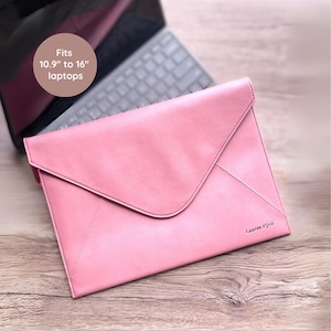 Housse pour ordinateur portable en cuir rose pour femme, idée cadeau pour meilleure amie personnalisée avec monogramme, sac d'ordinateur idéal pour les anniversaires, cadeau attentionné