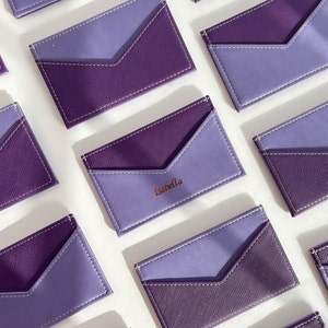 Porte-cartes violet pour amoureux, cadeau pour soeur, portefeuille mince en cuir de voyage minimaliste, pochette pour carte de crédit personnalisée pour cadeau d'anniversaire
