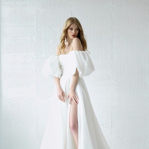 Wedding dress. Wedding dress with sleeves. Minimal wedding dress. Princess wedding dress. Puffy sleeves. Gillian style