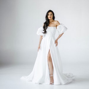 Wedding dress. Wedding dress with sleeves. Satin wedding  dress dress. Puffy sleeve.