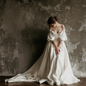 Wedding dress/ satin dress/ Chris style/ puff sleeve/ wedding dress with long sleeve/ dress/ wedding dress with long train/