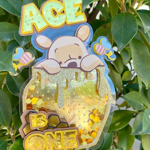 Winnie the Pooh bear Cake Topper