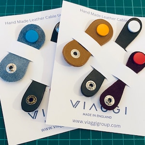 3 organizer per cavi in pelle, 3 diverse misure/colori. Per cavi, ottimo regalo da includere con un biglietto di Natale/compleanno