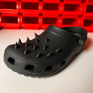 Metal shop spike jibbitz