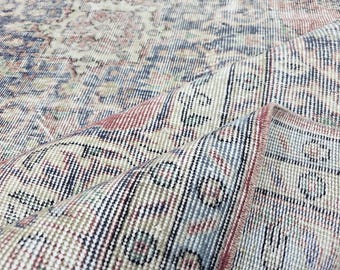 Vintage Pink Turkish Rug 5.9x9.3 ft – Distressed Large Area Carpet, Faded Red Blue Border Oriental Rug, Boho Shabby Chic Home Decor