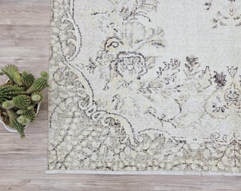 5x9 Vintage Cream Beige Turkish Rug 5.4x9.4 ft – Distressed Floral Area Carpet, Neutral Large Oriental Rug, Faded Shabby Chic Home Decor