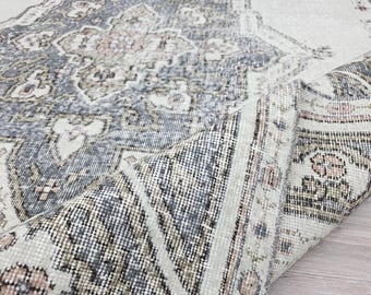 7x11 Vintage Turkish Medallion Rug 6.7x10.8 ft – Distressed Ivory Blue Carpet – Large Handmade Area Rug – Faded Oriental Living Room Decor