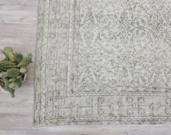 7x10 Vintage Turkish Distressed Rug 6.8x9.5 ft – Faded Beige Oriental Carpet – Large Handmade Area Rug – Neutral Worn Look Decorative Rug