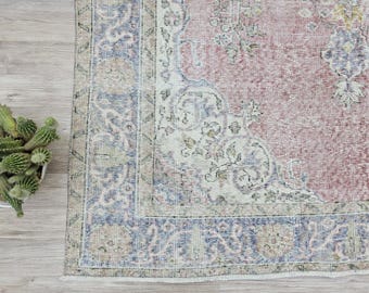 6x9 Vintage Pink Turkish Rug 5.6x9.3 ft – Distressed Floral Area Carpet, Faded Large Oriental Rug, Pastel Blue Beige Boho Home Decor