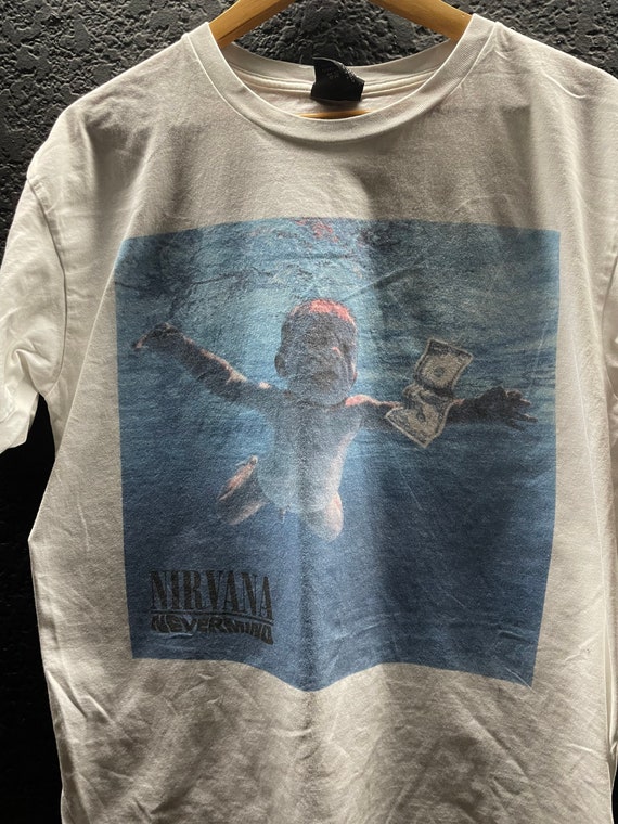 Nirvana 90s NEVERMIND Tee