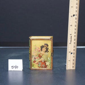 Imperial Russian (1910s) Illustrated Soap Box [540]