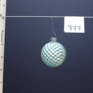Vintage Glass Green Patterned Christmas Ornament [877]