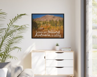 Inramad höstcanvas | Canvas med fallande löv | Höstväggdekor | Naturkonst | Heminredning i bergen | Västerländsk inredning | Höstlöv
