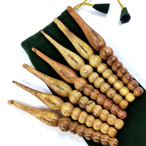 Wooden Crochet Hooks Set of six Handcrafted Knitting Needles Weave Yarn Craft, 4mm to 25 mm in Diameters gift for mother&#39;s day women day use