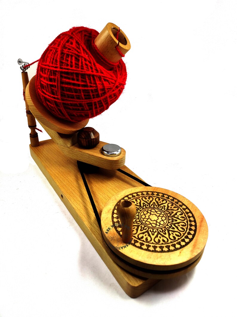 Yarn Winder Yarn Swift Knitting Tool Wooden Hand Winder for Making Yarn Ball From Hank of Yarn
