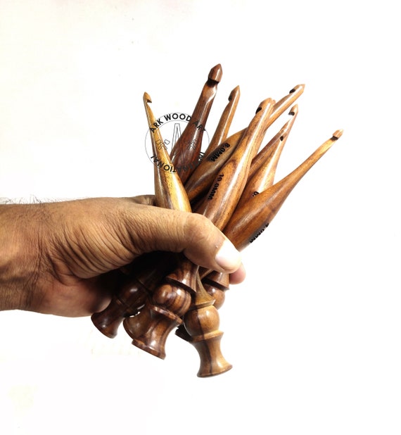 Set Di 3 Uncinetti Con Manico In Legno - Per Maglia, Dreadlocks E Artigianato - Foto 6