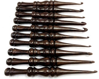 Handcrafted Rosewood Crochet Hook Set: Ergonomic Wooden Crochet Accessories
