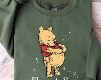 Mommy To Bee Sweatshirt, Pooh Mommy Sweatshirt ,Pregnancy Reveal Sweatshirt, New Mom Sweatshirt, New Mom Gift Shirt