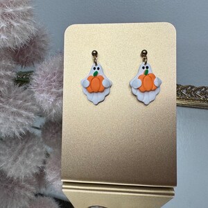 Ghost with Pumpkin | Polymer Clay Earrings, Ghost Earrings, Pumpkin Earrings, Halloween, Traditional Halloween, Ghosties, Spooky Season