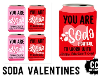 Peut inclure: Plusieurs canettes de soda sur le thème de la Saint-Valentin. L'image présente des canettes roses et rouges avec le texte "YOU ARE Soda LIGHTFUL TO WORK WITH Happy Valentine's Day!" en blanc. Le design comprend un cœur et des empreintes de pattes.