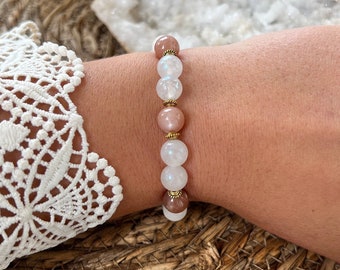 Moonstone and sun bracelet in 8 mm beads