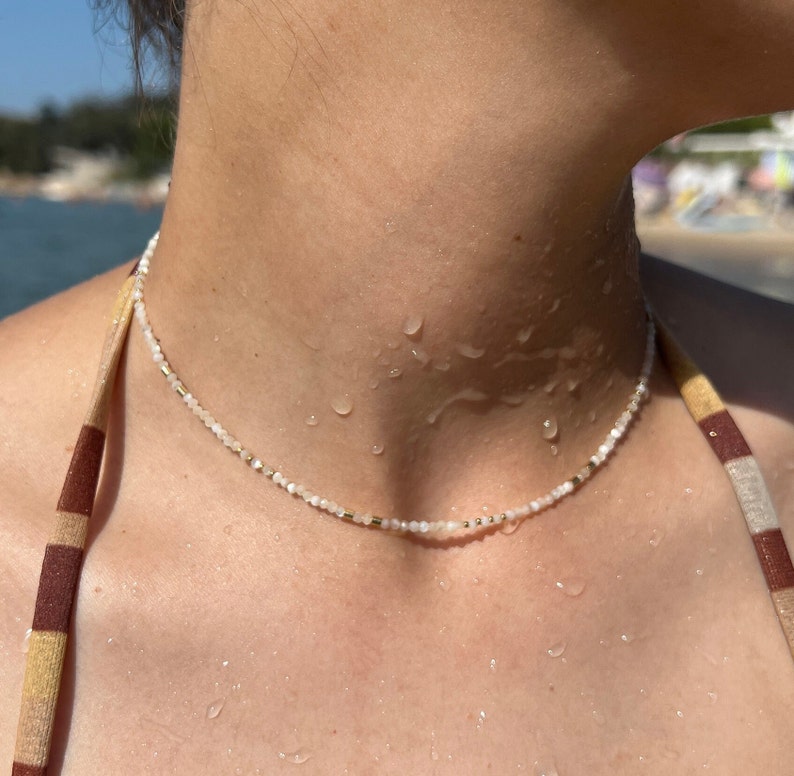 Collier ras de cou réglable en acier inoxydable doré perle de coquillage image 10