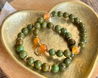 Luck bracelet in dark green jade and carnelian with gold stainless steel moon