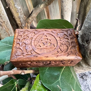 Triquetra Carved Wooden Box - Medium