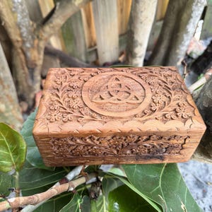 Carved wooden box - Etsy 日本