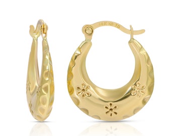 Boucles d'oreilles en or véritable 14 carats avec motif de fleurs, petits anneaux de fleurs en or, anneaux de fleurs en or délicats, cadeaux pour elle