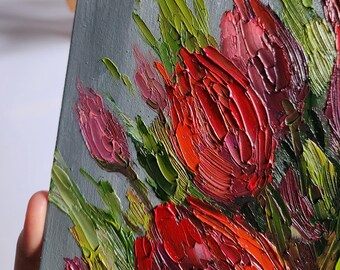 赤いチューリップの油絵：花のパレットナイフアート（8x8インチ