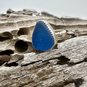 SIZE L | US 5 3/4 blue scottish sea glass ring / sterling silver