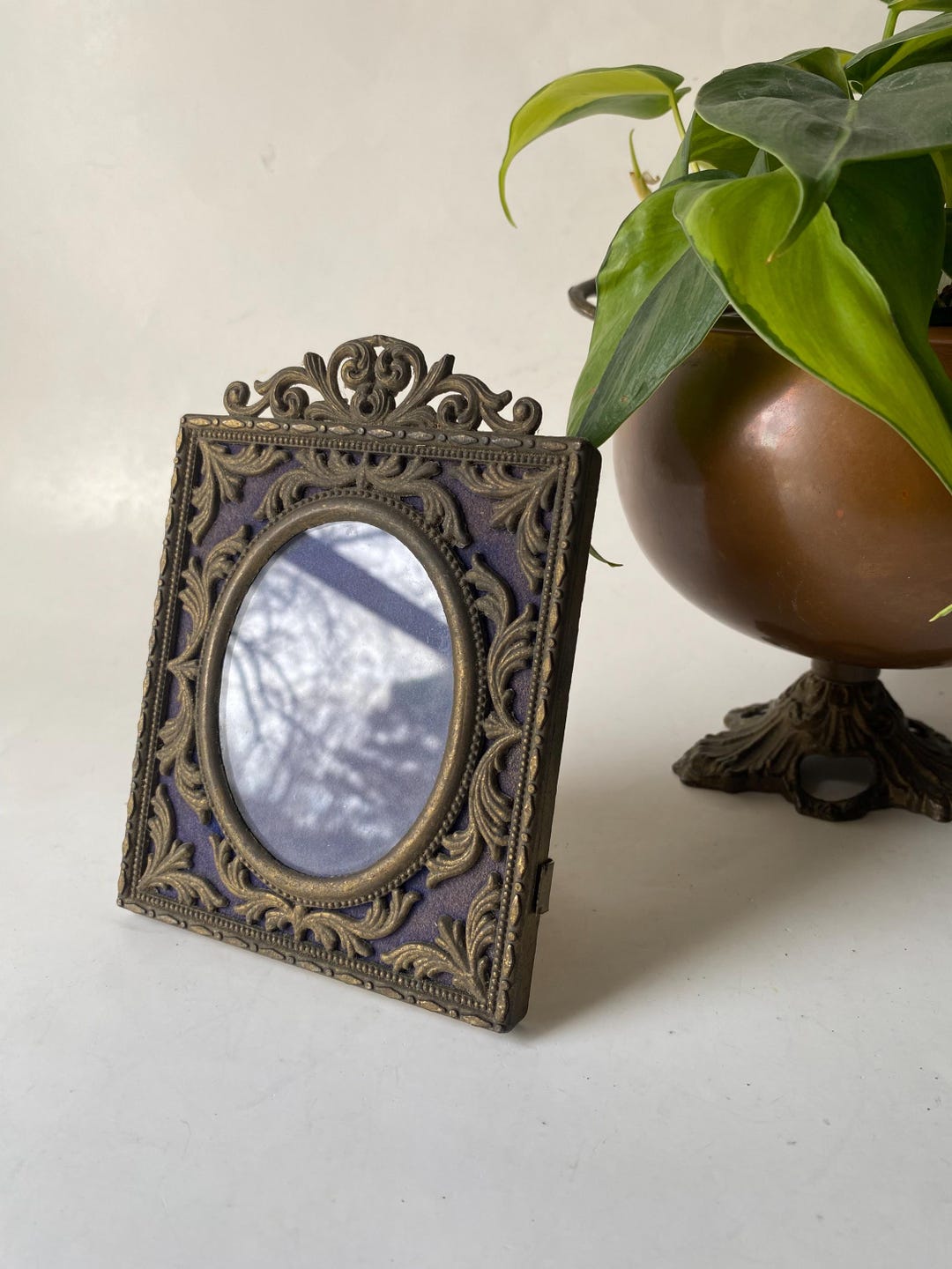 Ornate Brass Rococo Picture Frame, Vintage Oval Baroque Photo Frame 5. ...