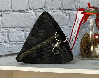 Petit sac pyramidal avec mousqueton pour friandises pour chiens, lavable