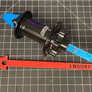 Thru-axle hub measuring stick