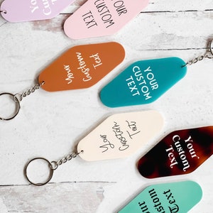 Your Custom Text Hotel Keychain, Choose Your Font and Color Personalized Text Motel Style Keychain