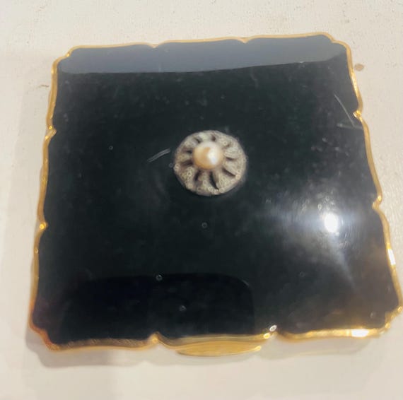 Stratton Square Solid Powder Compact 1950s Stratton Square Powder Compact with Black Ename… - Gem