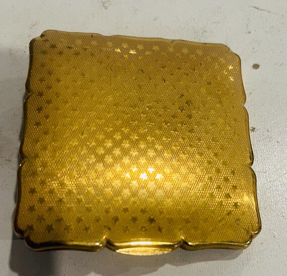 Stratton Square Solid Powder Compact 1950s Stratton Square Powder Compact with Black Ename… - Gem