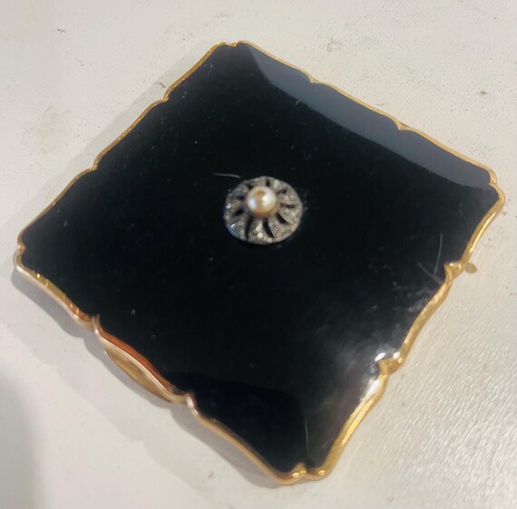 Stratton Square Solid Powder Compact 1950s Stratton Square Powder Compact with Black Ename… - Gem