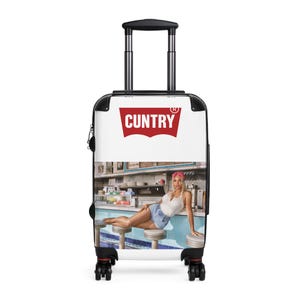 Kopie der Kopie des Cowboy Carter Merch Koffer - LIMITED Drop Bold Reisetasche - Viral Beyonce-inspiriertes Gepäck - Rotes Statement Design