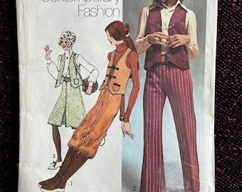 1970s Size 12 Bust 34 Hip-huggers, Knickers, Skirt, Vest Simplicity 9558 Factory Folded Vintage Sewing Pattern