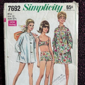 1960s Swimsuit Beach Coat Size 32.5 Simplicity 7692 Vintage Sewing Pattern
