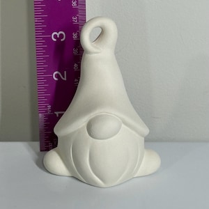 Klar att måla gnomprydnad, keramisk bisque
