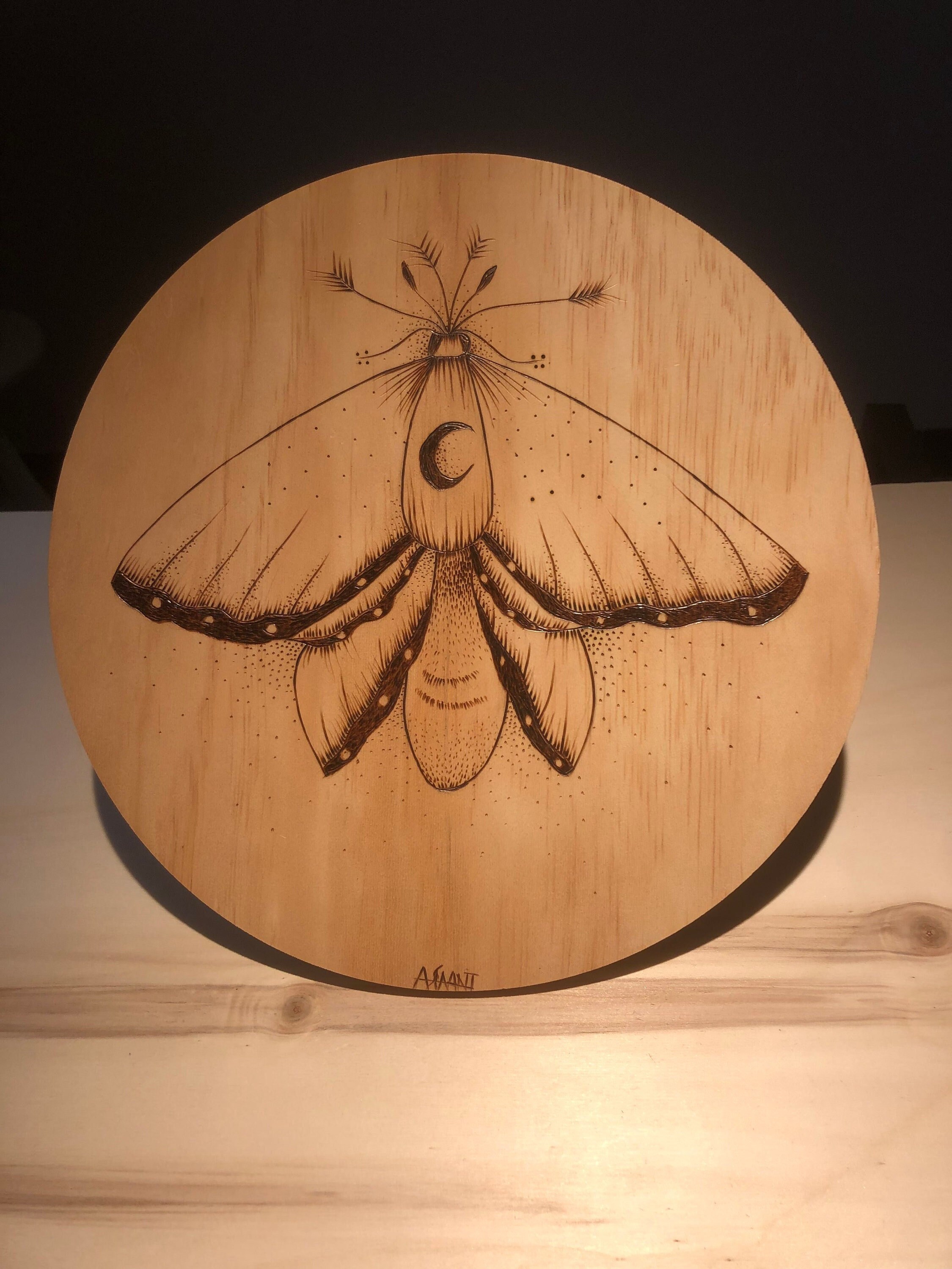 Pyrogravure Papillon Wicca